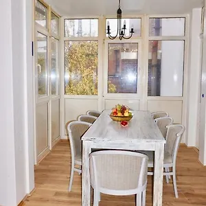 Koelsche Kluengel Apartment